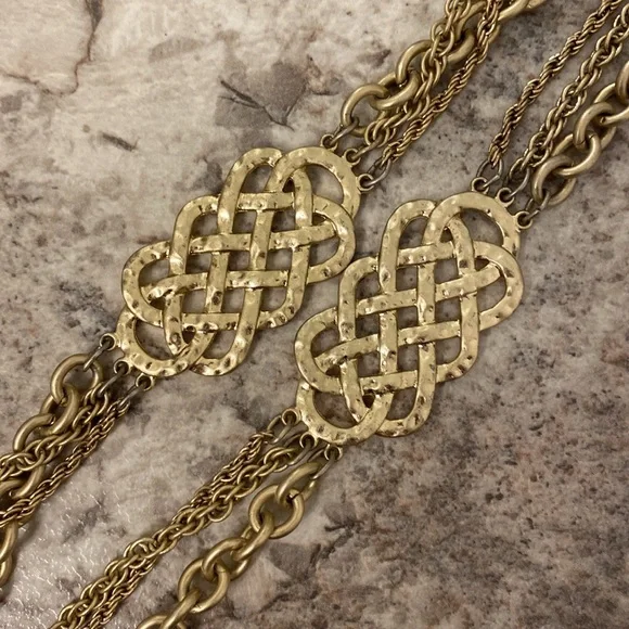 Necklaces - Picture 2 of 5